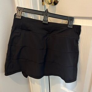 Lululemon black skirt size 4 long